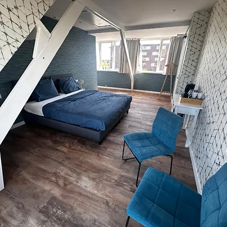 Eetcafe Punt Bed & Breakfast Roelofarendsveen