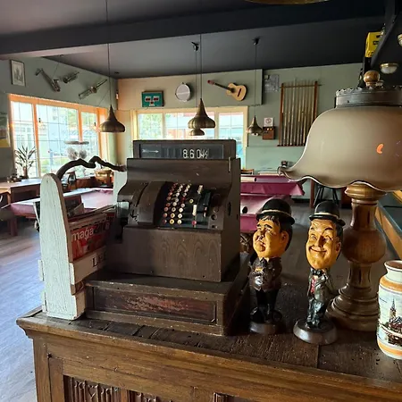 Eetcafe Punt 3* Roelofarendsveen