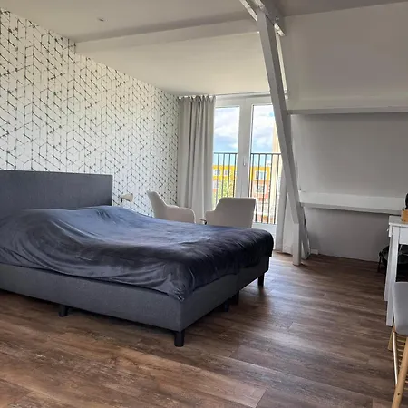 Eetcafe Punt Oda ve Kahvaltı Roelofarendsveen